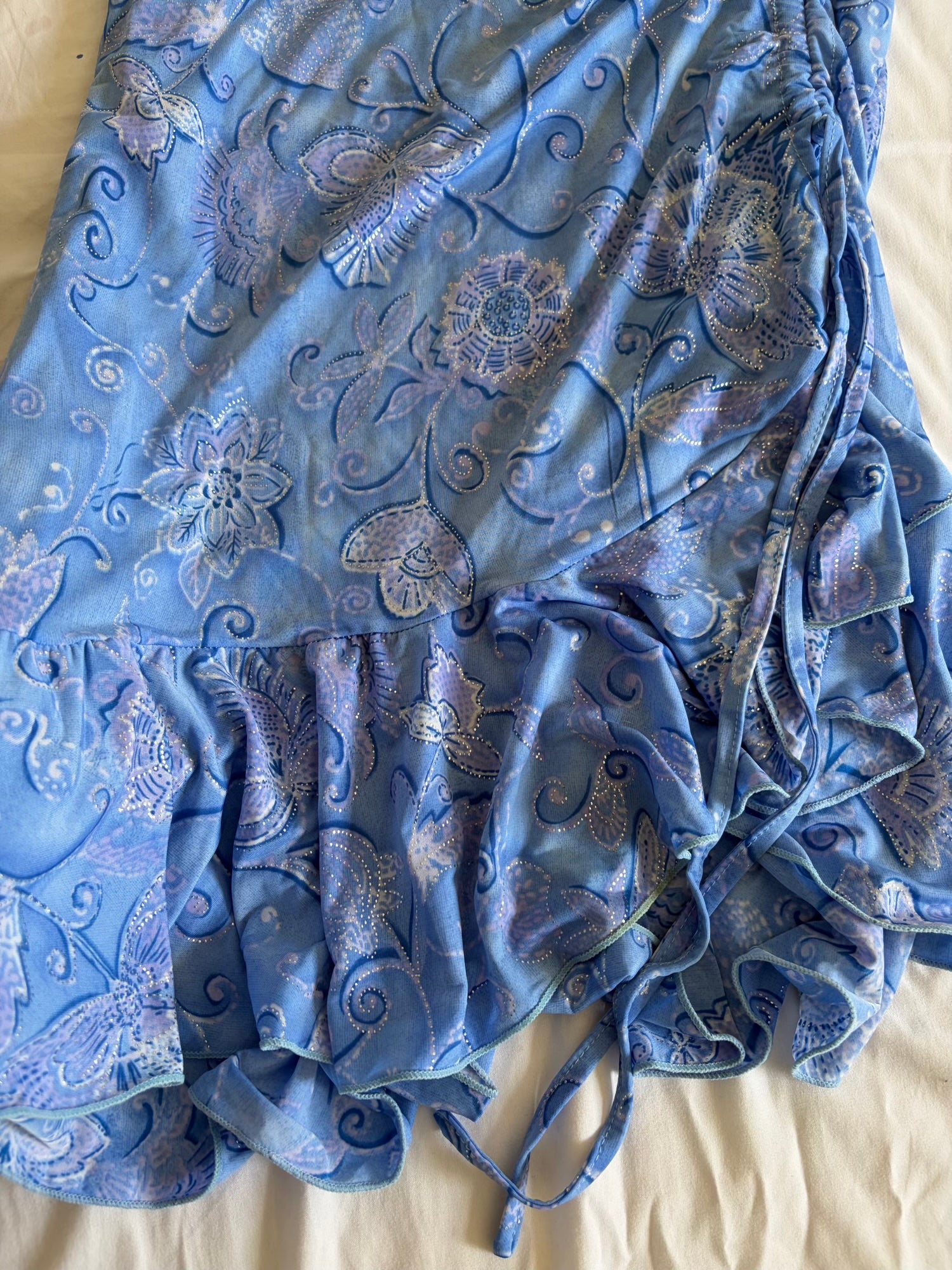 Vintage Y2K Blue Floral Midi Skirt with Ruffle Hem and Side Ruching