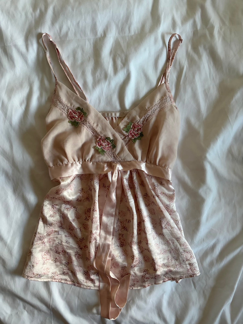 Vintage Y2K Japanese baby pink cami with embroidery on the bust and sequins with ribbon