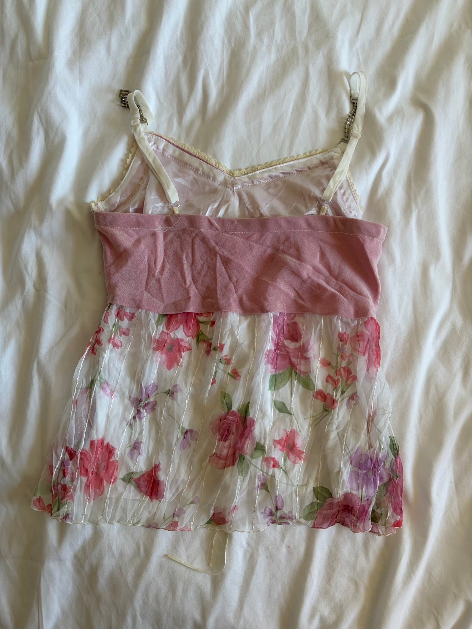 Vintage Y2K Japanese floral cami with contrast bust and lace and ribbon detail
