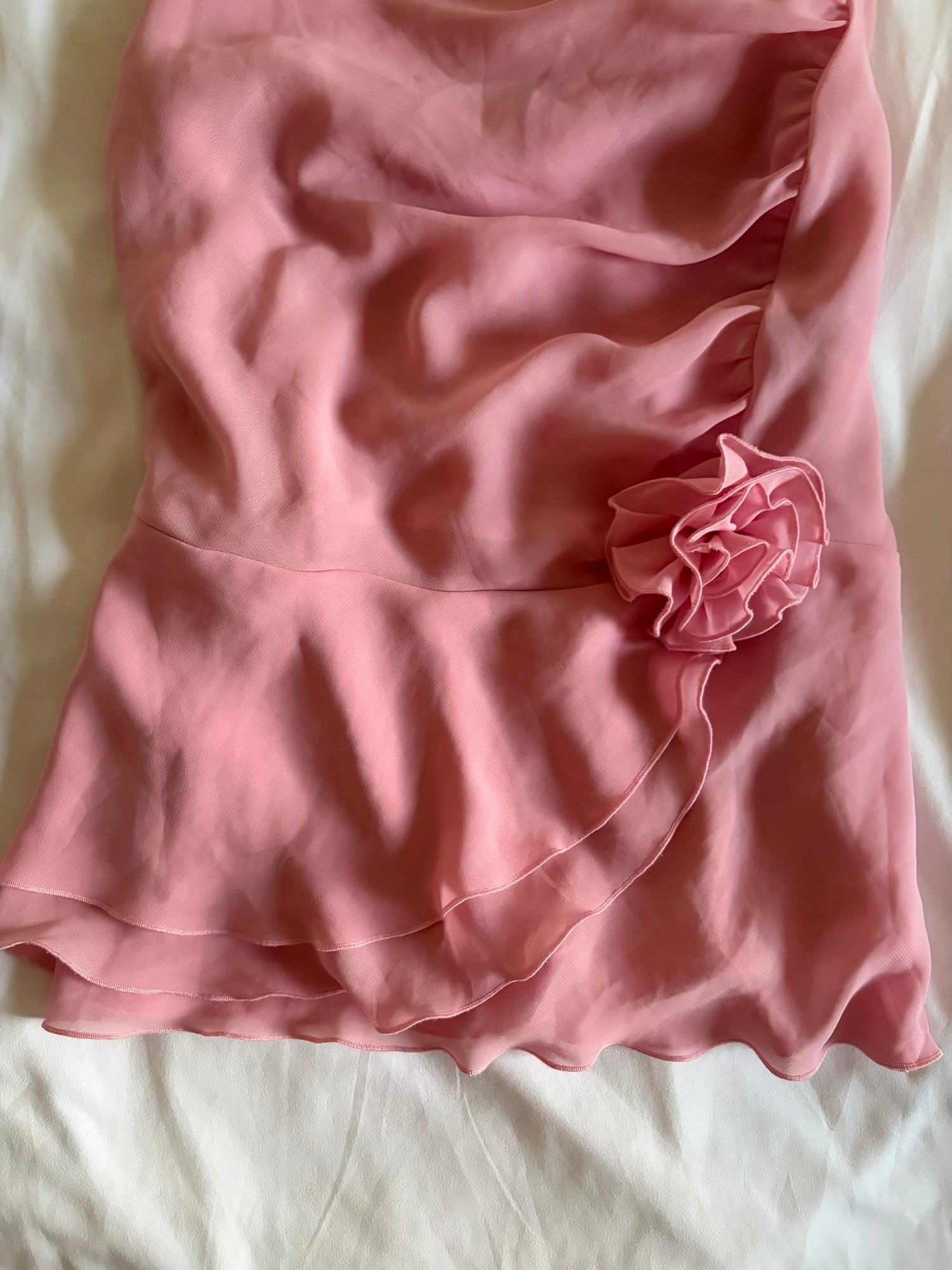Vintage Y2K Italian baby pink cami with ruffle hem and floral applique detail