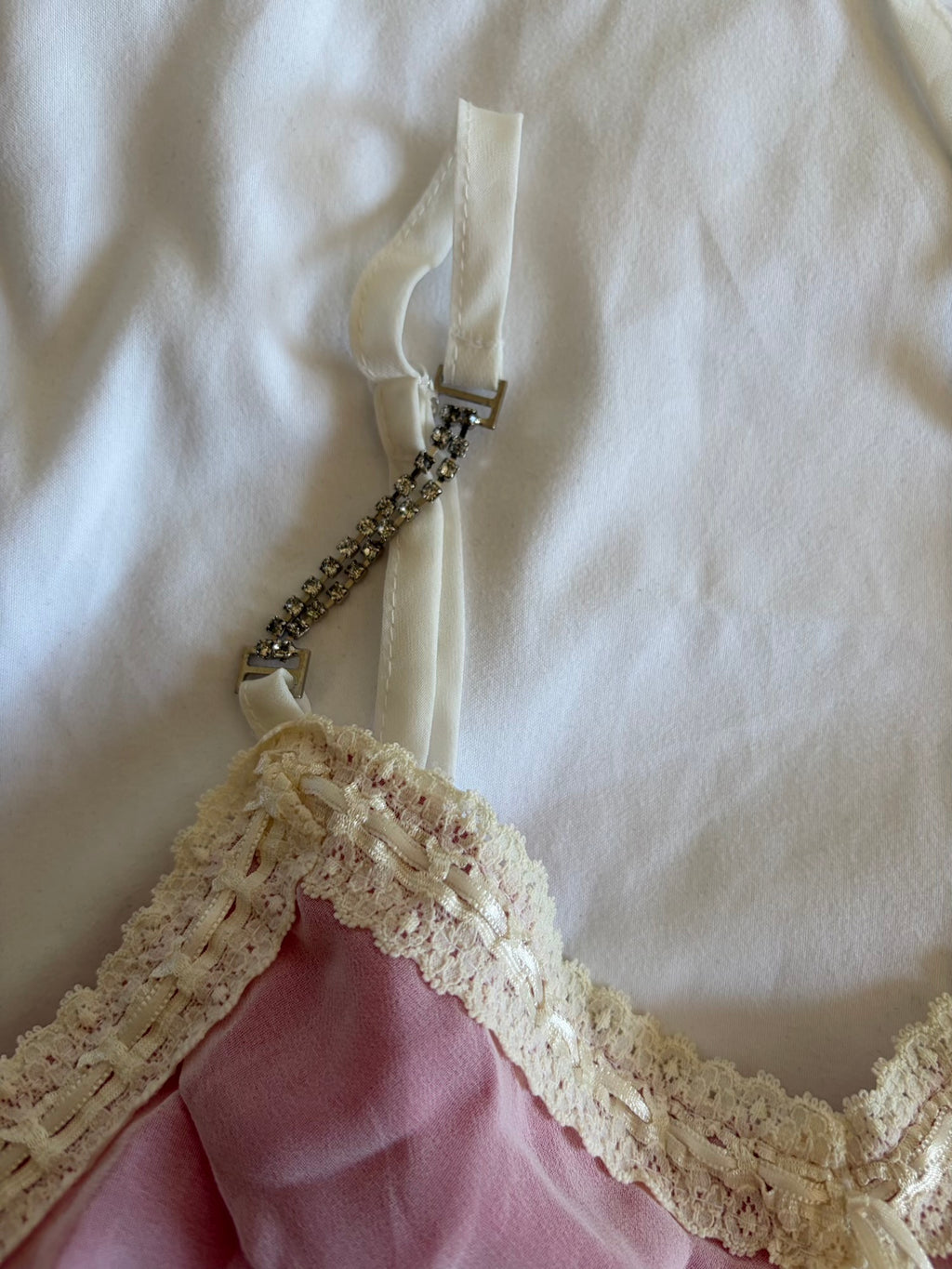 Vintage Y2K Japanese floral cami with contrast bust and lace and ribbon detail