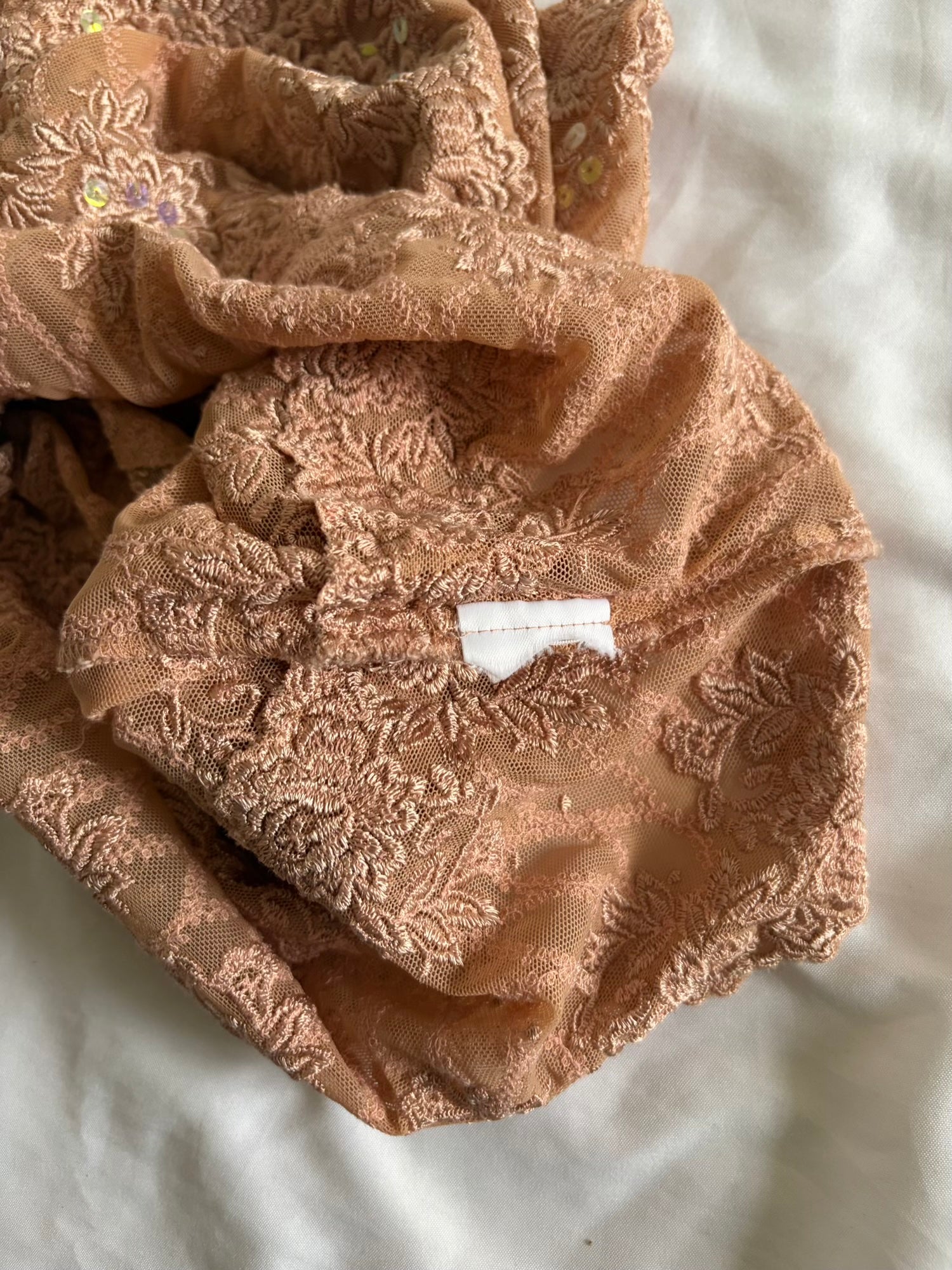 Vintage Y2K Dusty Rose Lace Cami with Iridescent Sequins