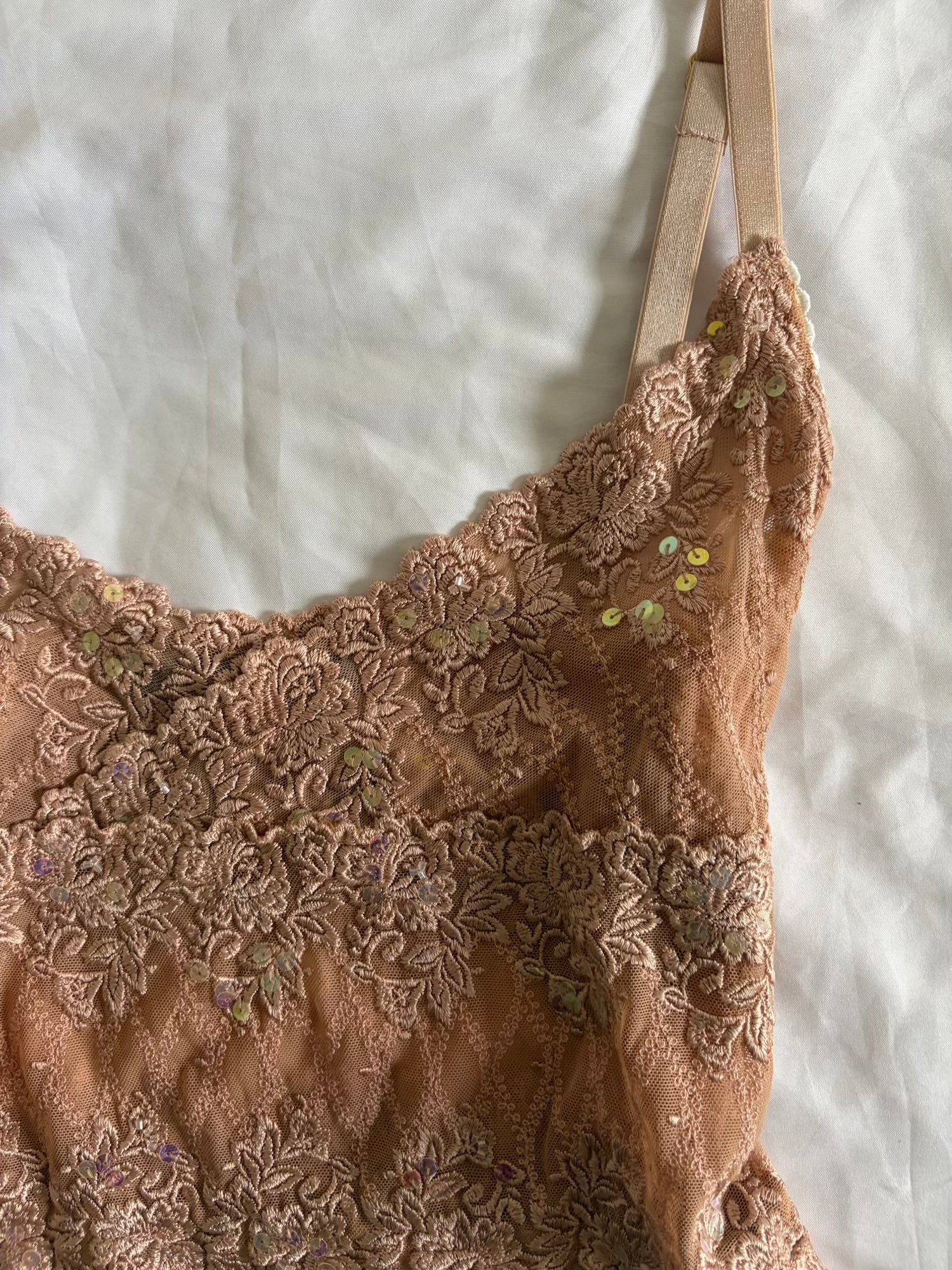 Vintage Y2K Dusty Rose Lace Cami with Iridescent Sequins