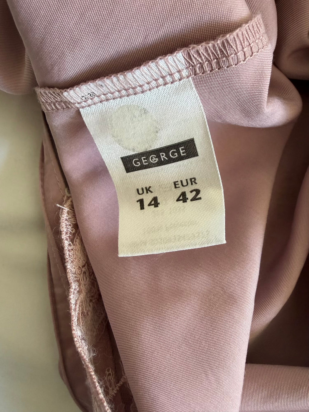Vintage Y2K Dusty Rose Pink Lace and Iridescent Sequin Cami