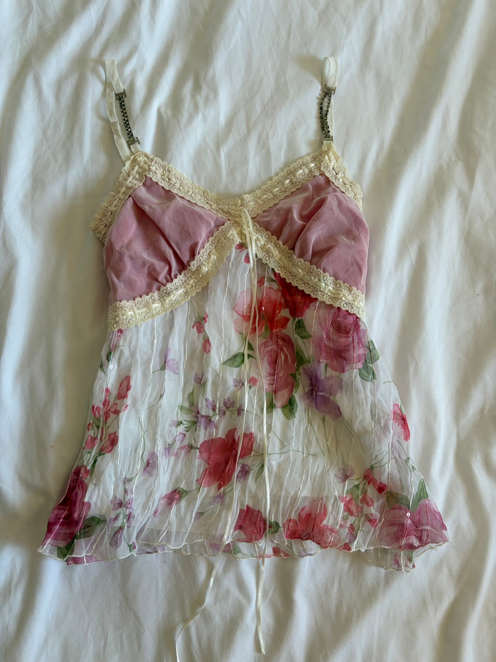 Vintage Y2K Japanese floral cami with contrast bust and lace and ribbon detail