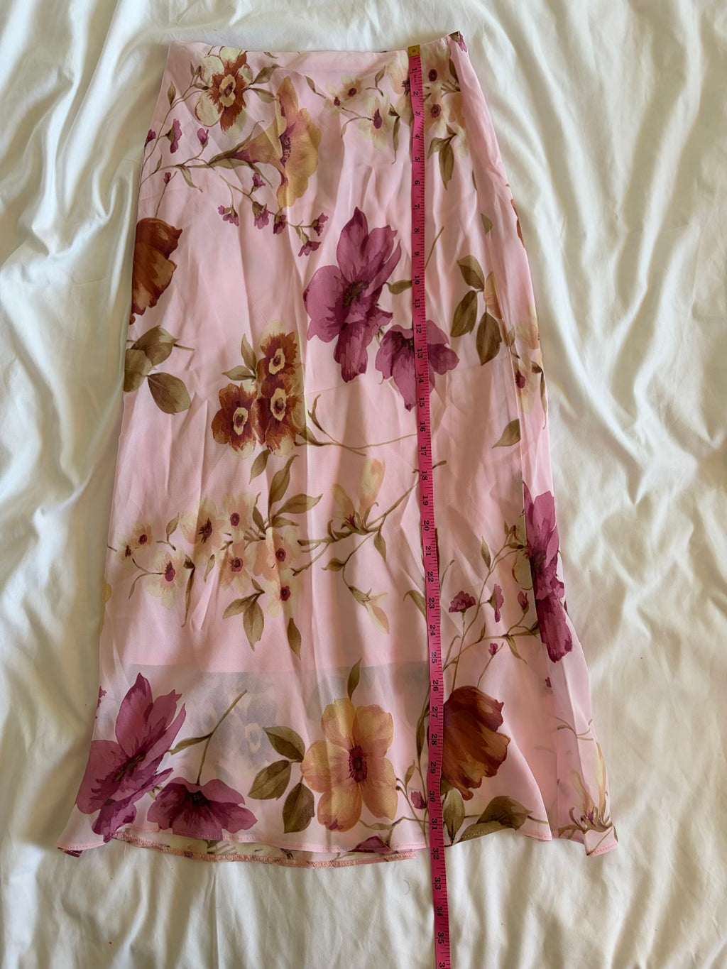 Vintage 1990s baby pink floral midi skirt