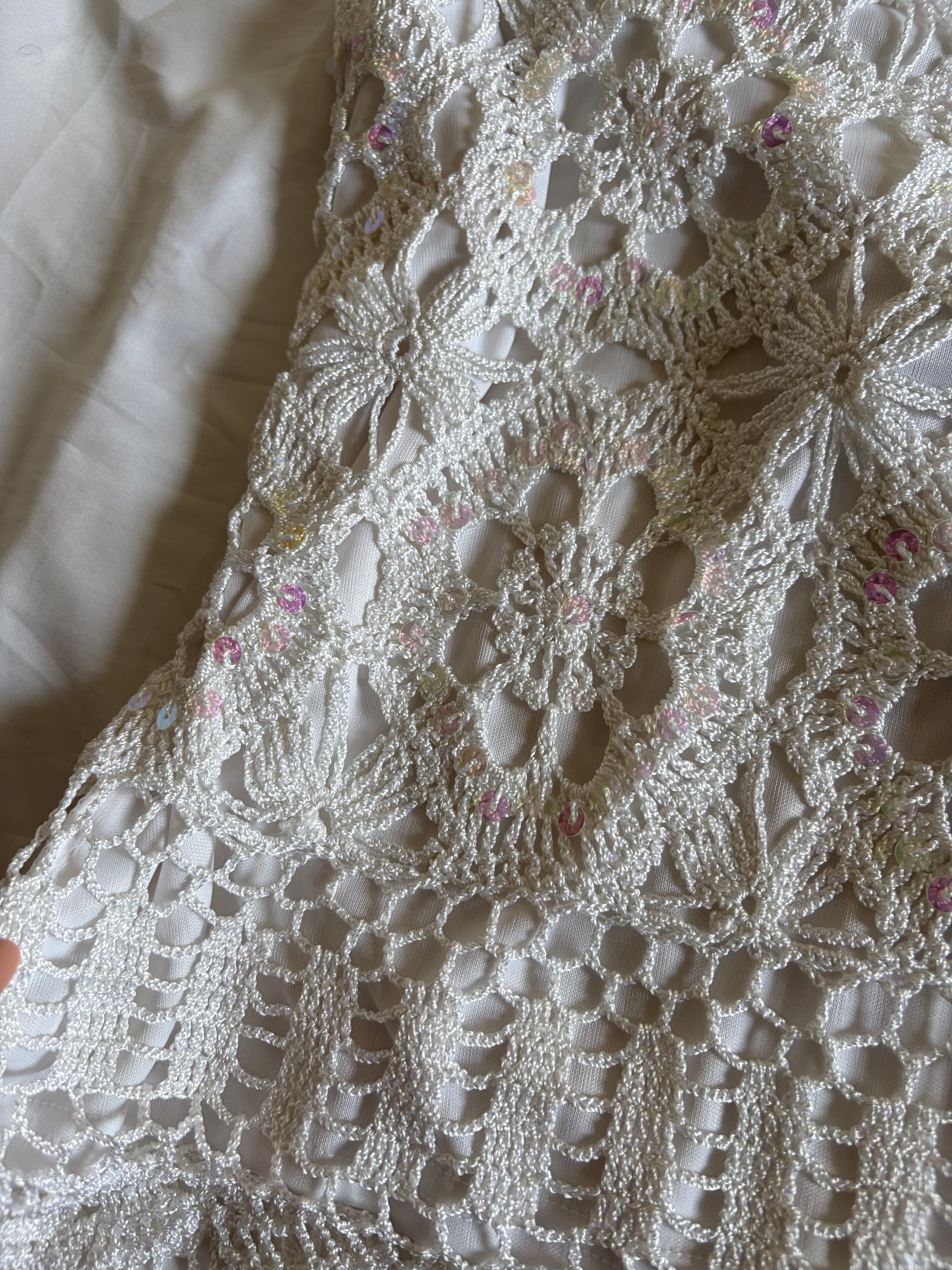 Vintage Y2K White Iridescent Sequin Crochet Openback Halterneck Cami