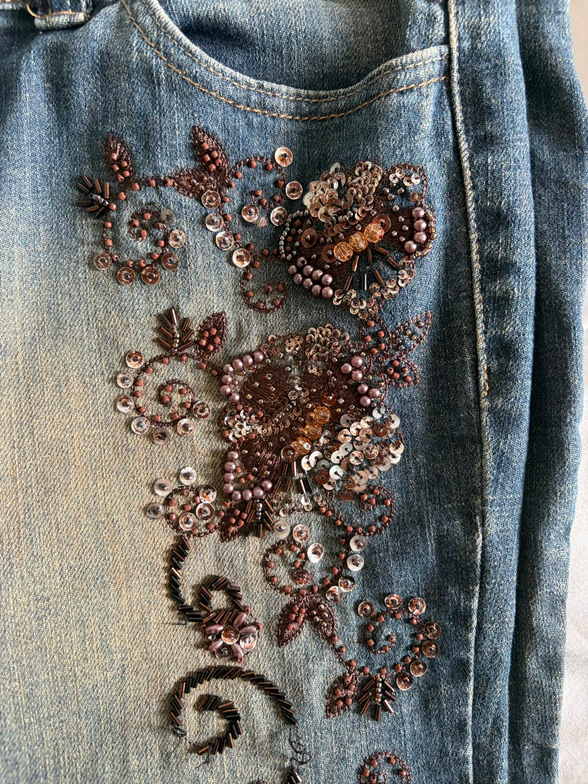 Vintage 2000s Mid Rise Bootcut Flared Jeans with Brown Embellishment and Beads