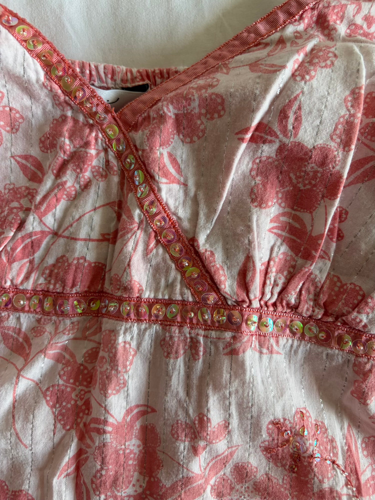 Vintage Y2K Coral and White Tie Back Top with Sparkly Thread and Sequins
