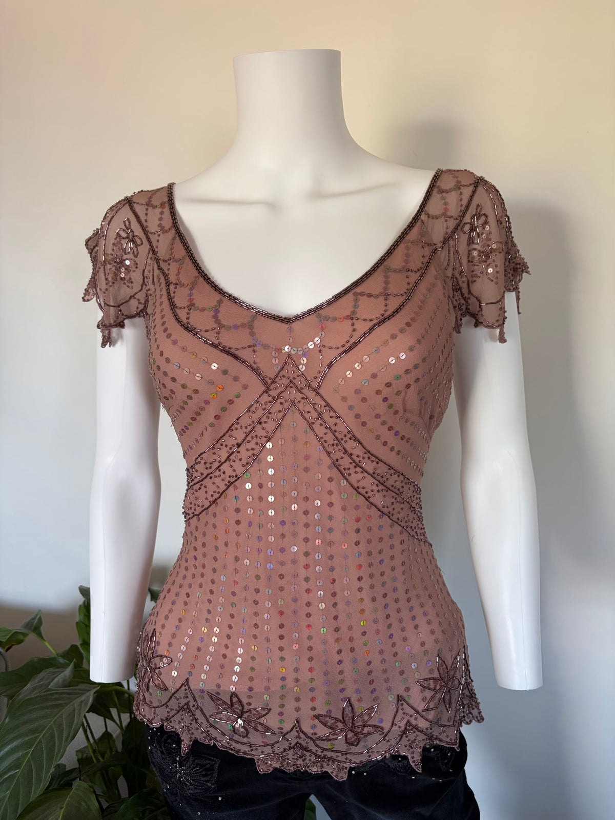 Vintage 2000s Dusty Mauve Silk Heavily Embellished Beaded and Sequin Cap Sleeve Blouse – Size 6