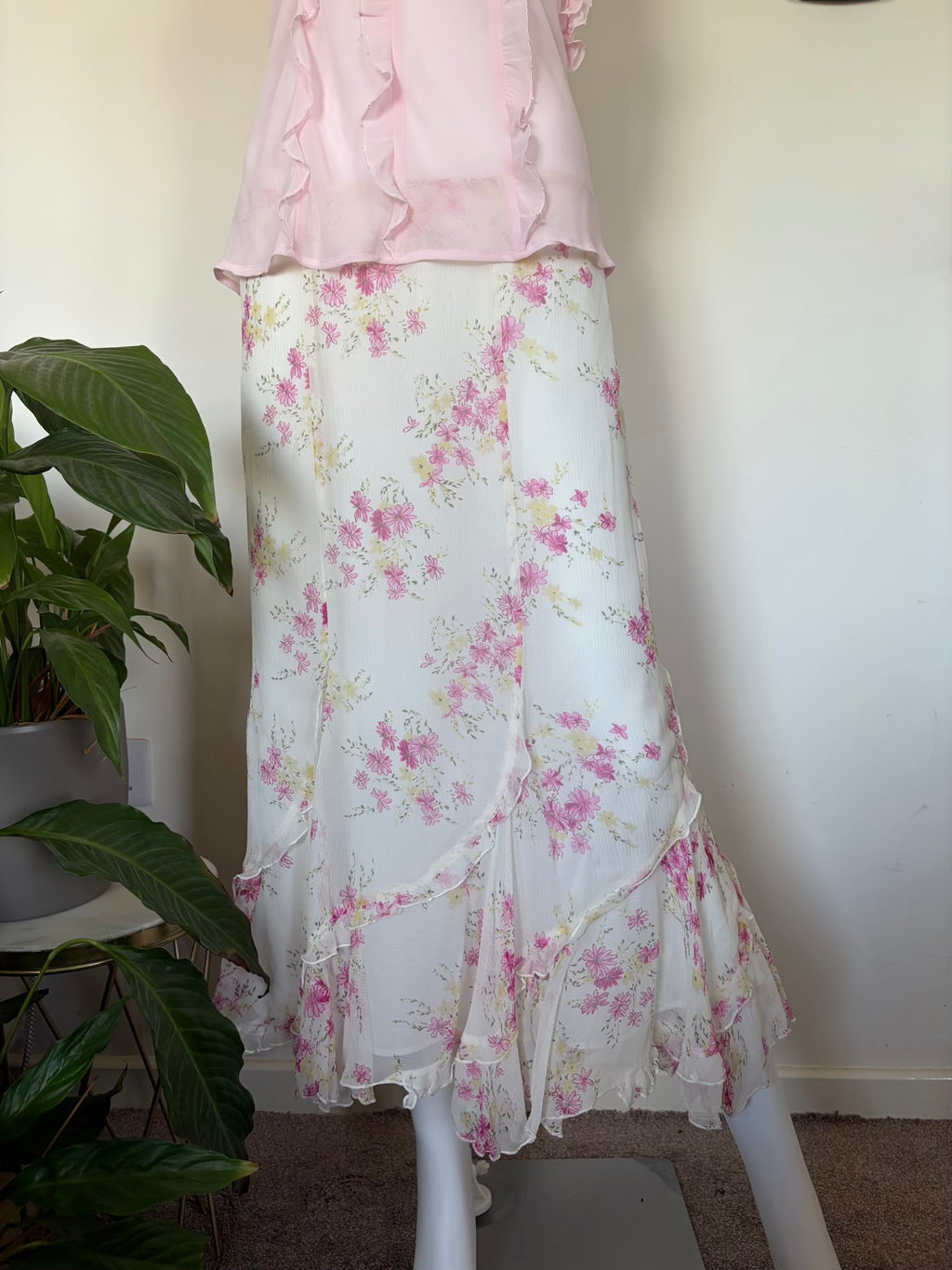 Vintage 1990s Silk Romantic Floral Skirt with Ruffle Hem
