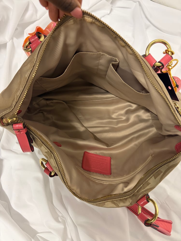 2012 Coach Daisy Signature Coral Tote