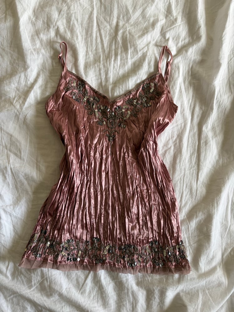 Vintage Y2K rare dusty pink crinkle cami with gun mental grey embellishment and micromesh hem