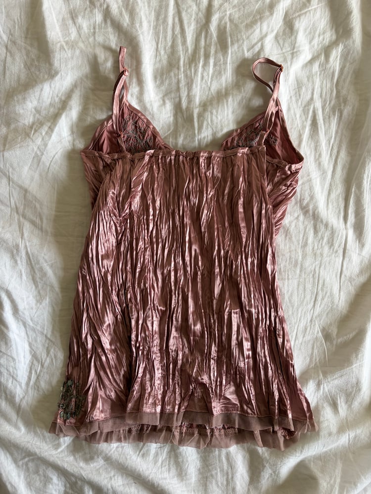 Vintage Y2K rare dusty pink crinkle cami with gun mental grey embellishment and micromesh hem