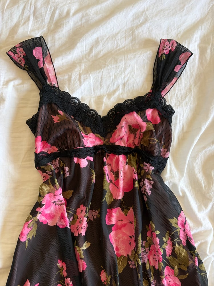 Vintage Y2K Morgan de Toi black floral dress with polka dots on cups