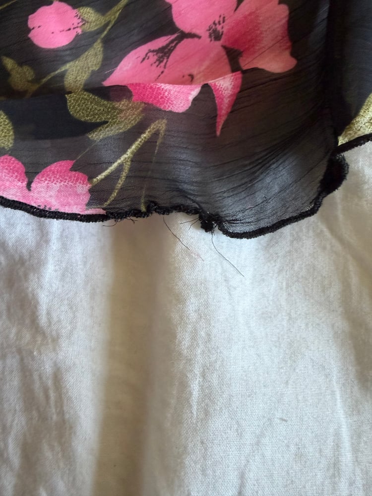 Vintage Y2K Morgan de Toi black floral dress with polka dots on cups