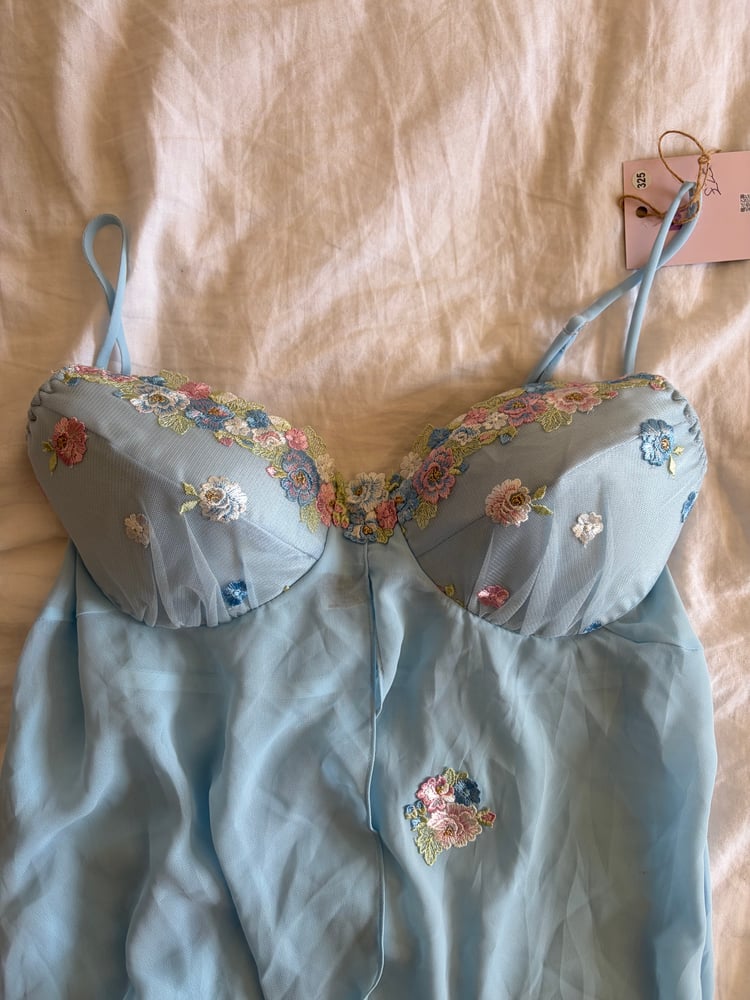 Vintage 1990s rare baby blue embroidered babydoll cami