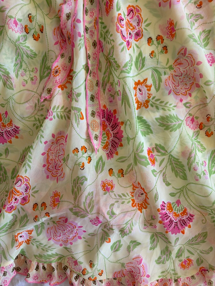 Vintage 90s floral baby doll cami with ruffle hem