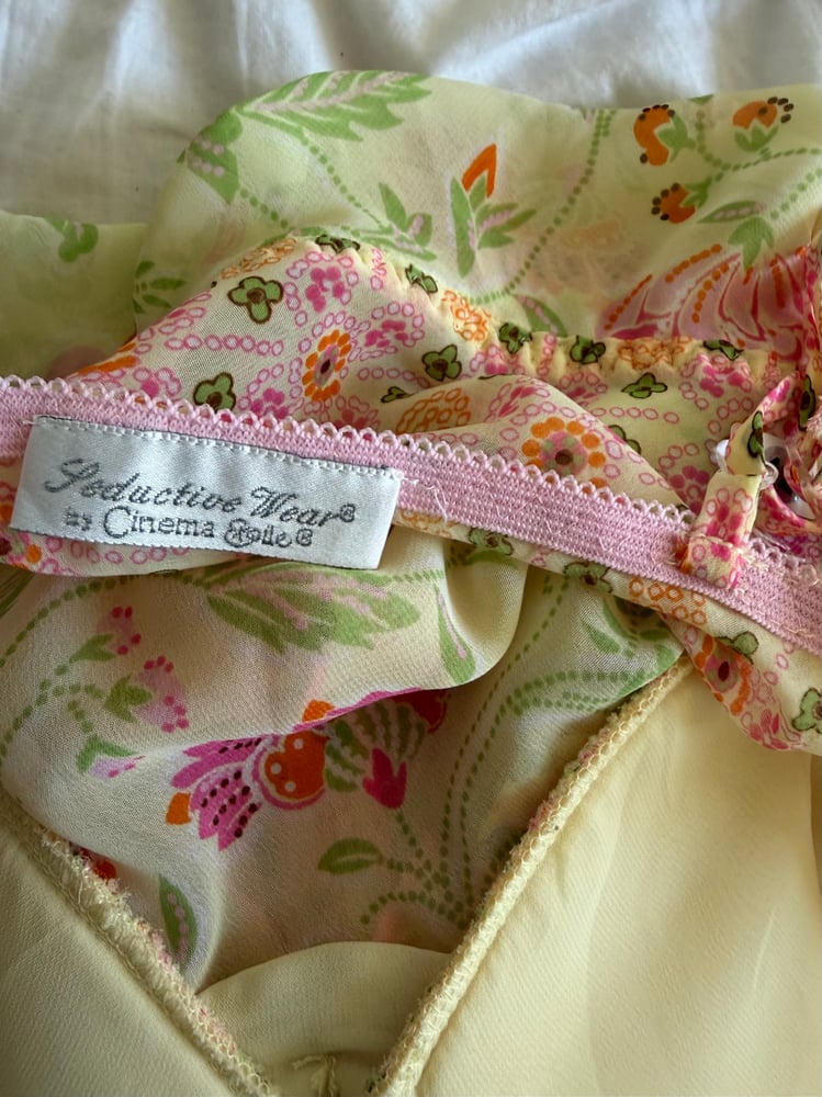 Vintage 90s floral baby doll cami with ruffle hem