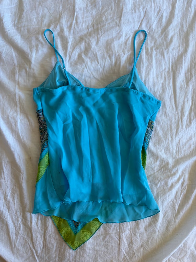 Vintage Y2K turquoise and green paisley asymmetrical hem cami