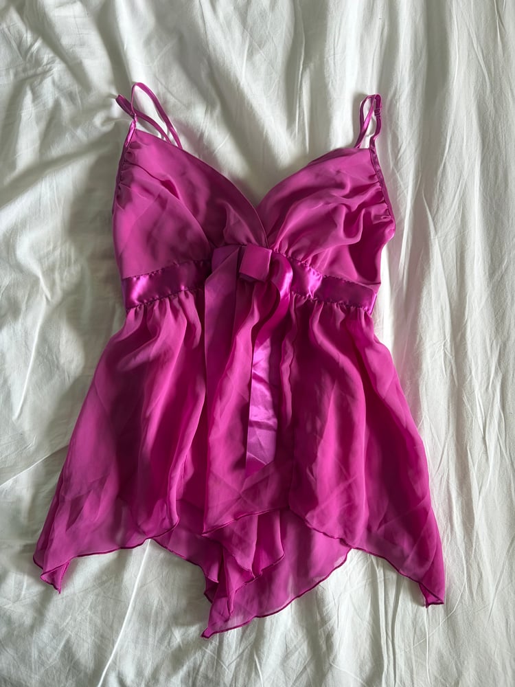 Vintage Y2K pink handkerchief hem halter ribbon detail on the bust