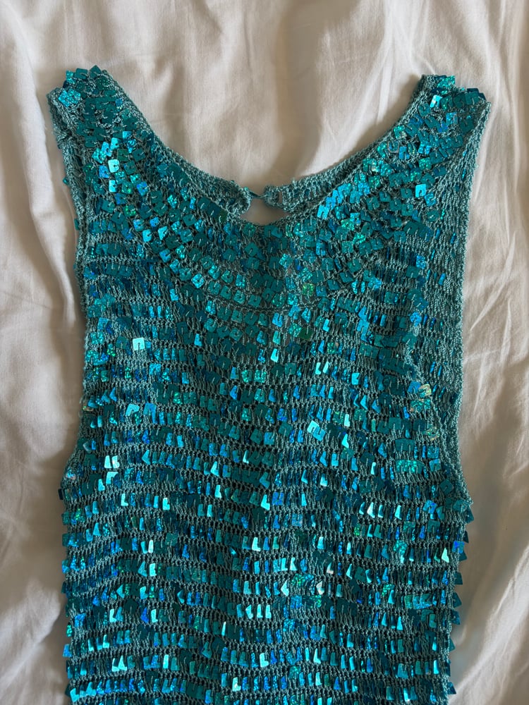 Vintage Y2K boatneck blue crochet sequin cami