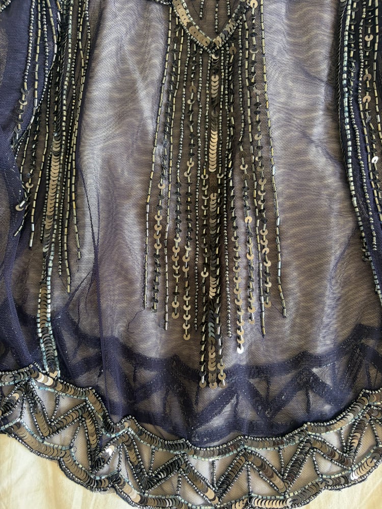 Vintage Y2K navy blue sequin beaded cami with scallop hem