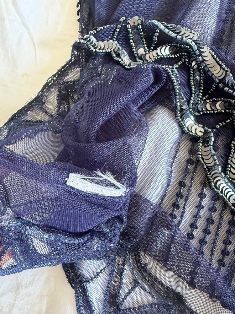 Vintage Y2K navy blue sequin beaded cami with scallop hem