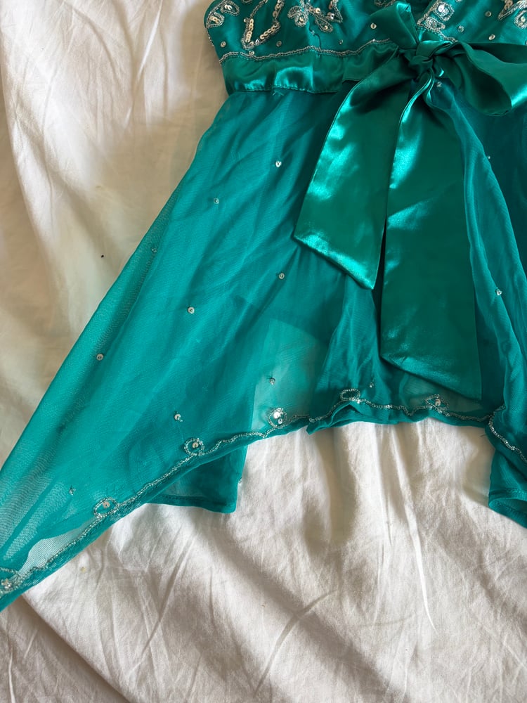 Vintage Y2K rare asymmetrical hem teal sequin and beaded cami