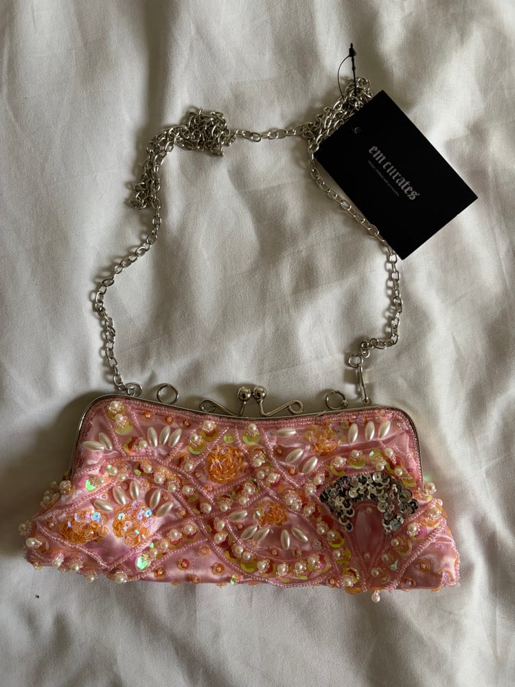 Vintage 1990s baby pink beaded and sequin bagComes with silver chain which is removable