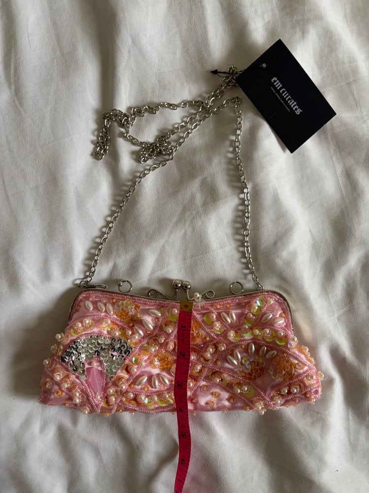 Vintage 1990s baby pink beaded and sequin bagComes with silver chain which is removable