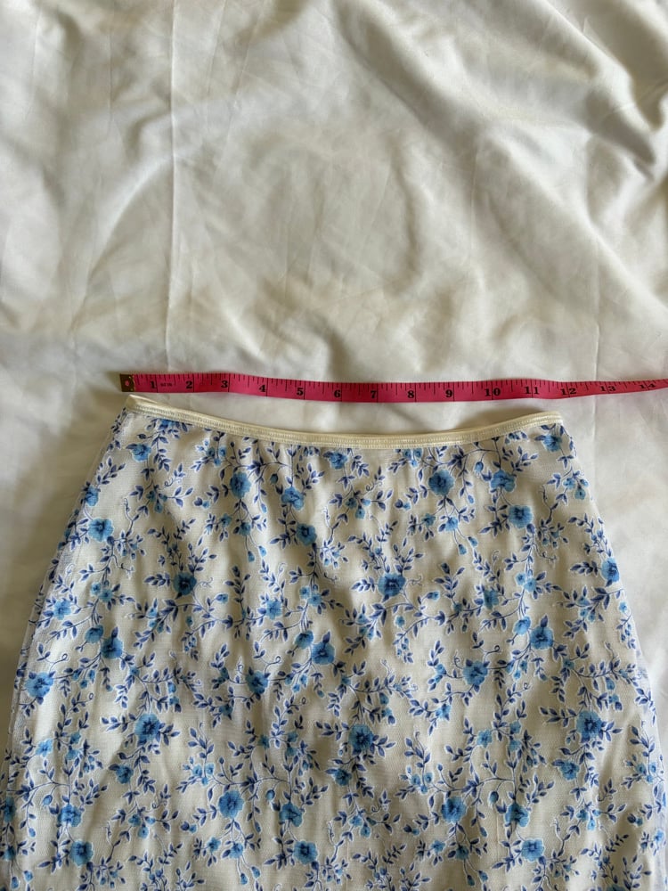 Vintage 1990s blue and white floral ditsy midi skirt