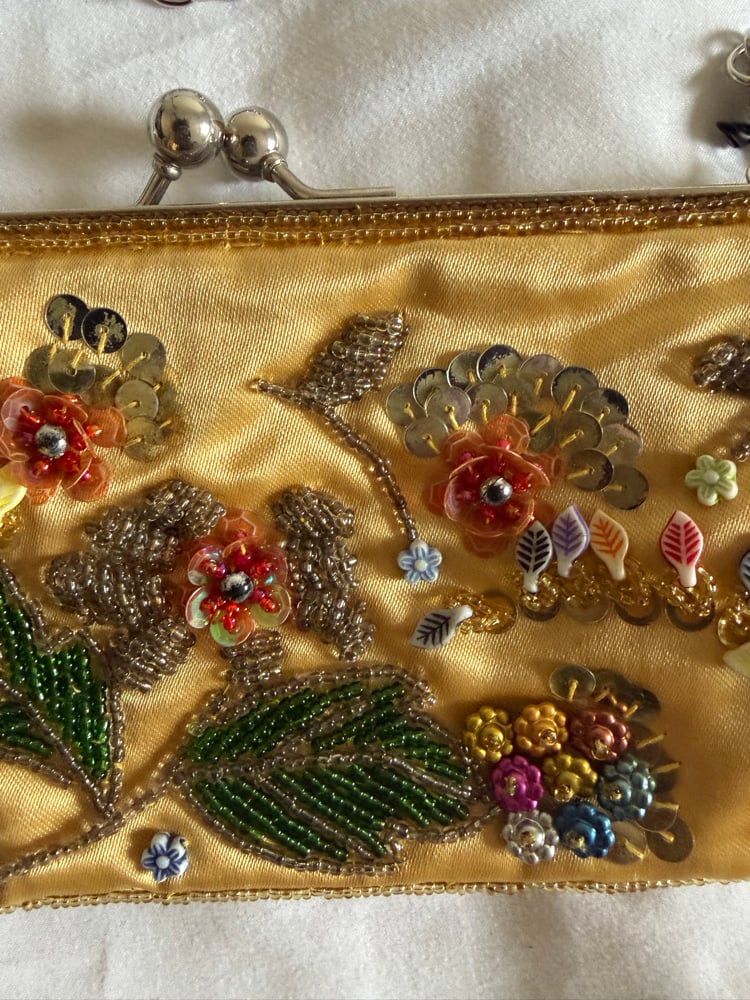 Vintage 1990s Champagne beaded and sequin bag