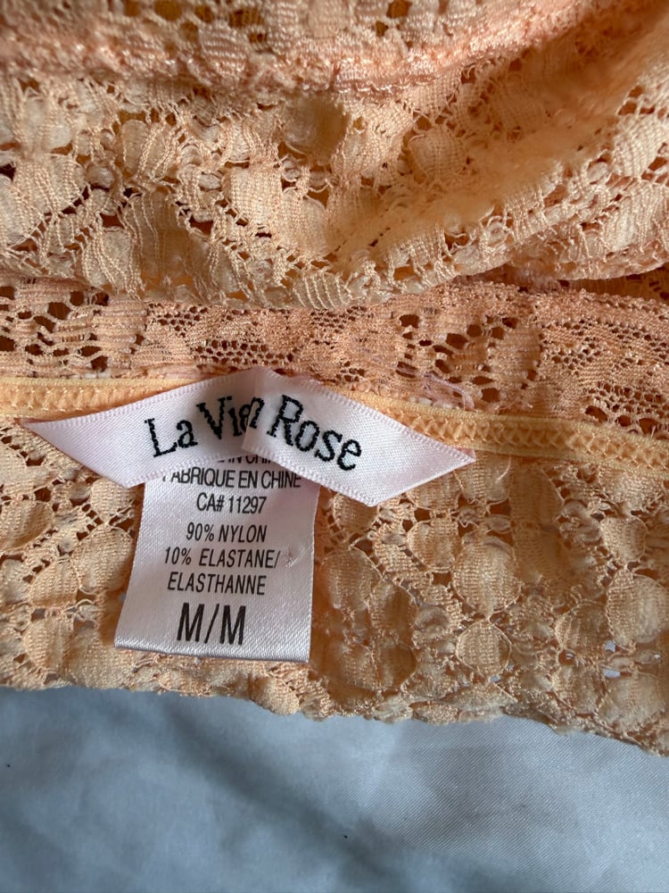 Vintage 1990s coral peach lace halterneck cami
