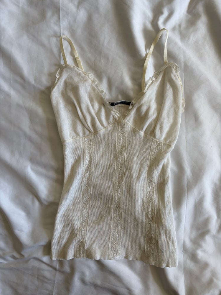 Vintage 1990s cream knit cami with ruffle lace bust detailing