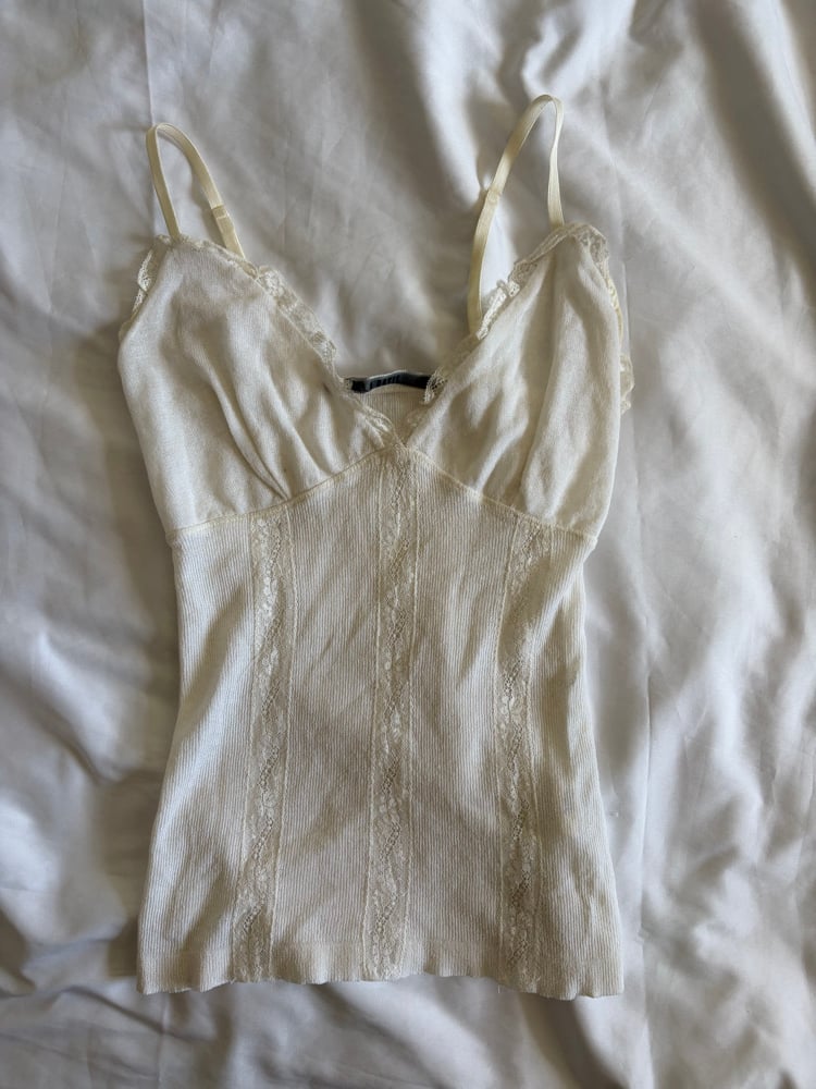 Vintage 1990s cream knit cami with ruffle lace bust detailing