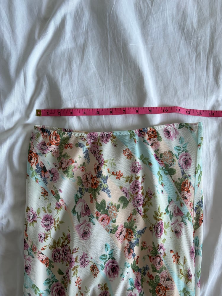 Vintage 1990s floral midi mermaid hem skirt