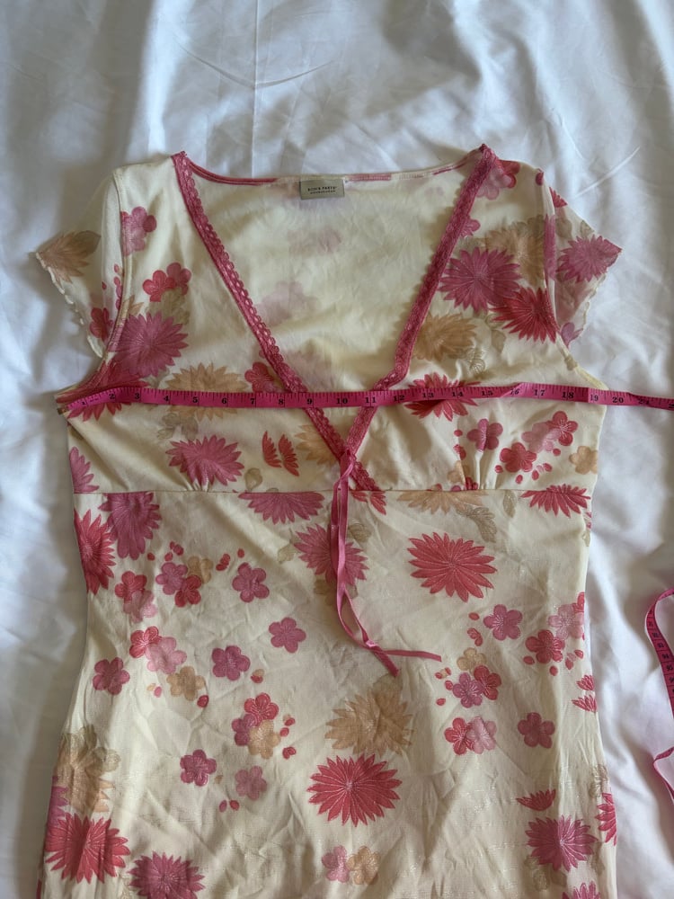 Vintage 1990s romantic floral midi dress with ribbon detail and sparkles