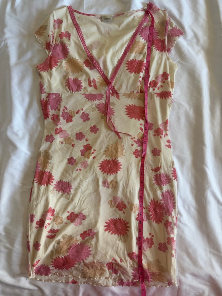 Vintage 1990s romantic floral midi dress with ribbon detail and sparkles