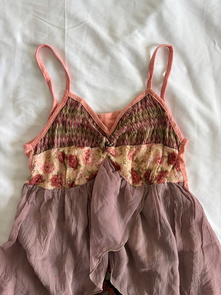 Vintage Y2K asymmetrical double hem fairy babydoll cami with floral detail and lace