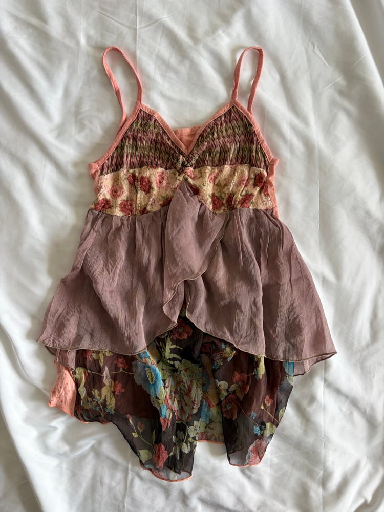 Vintage Y2K asymmetrical double hem fairy babydoll cami with floral detail and lace