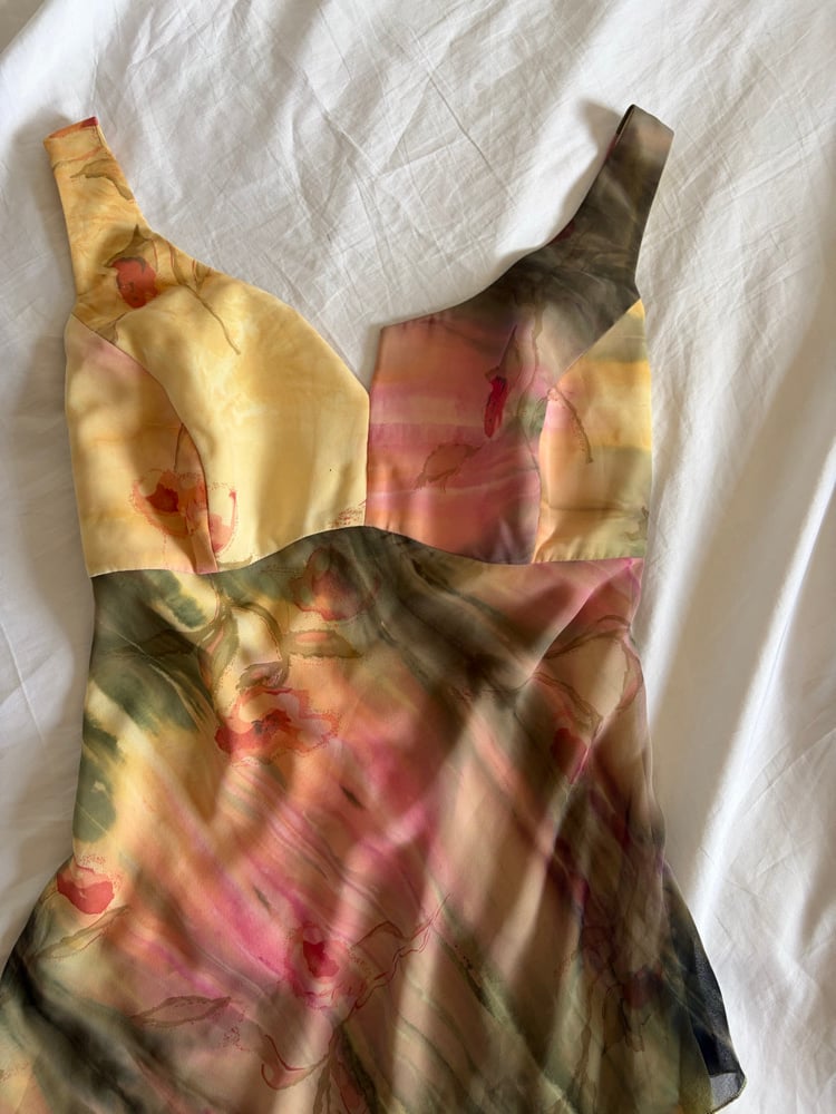 Vintage Y2K asymmetrical hem tie dye cami with long fairy hem