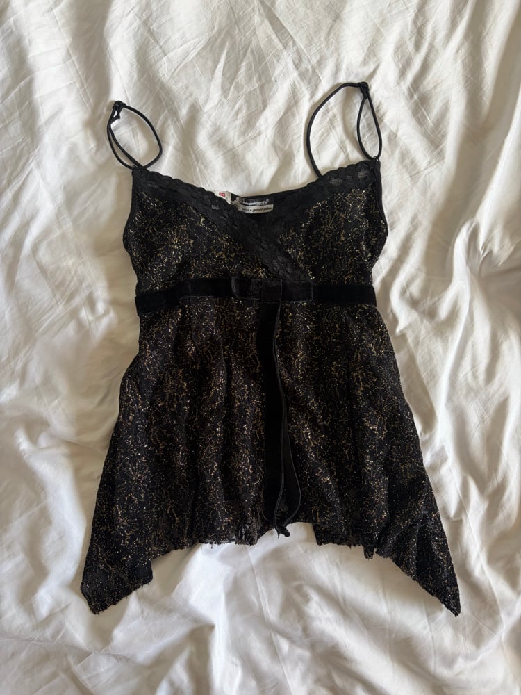 Vintage Y2K black and gold asymmetrical hem sparkly cami