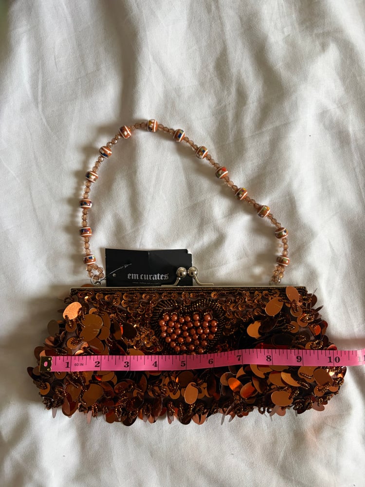 Vintage Y2K brown beaded and sequin heart faux pearl bag with beaded handle