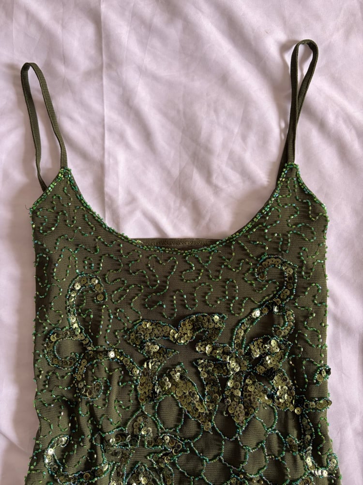 Vintage Y2K dark forest green asymetrical hem sequin and beaded mesh cami