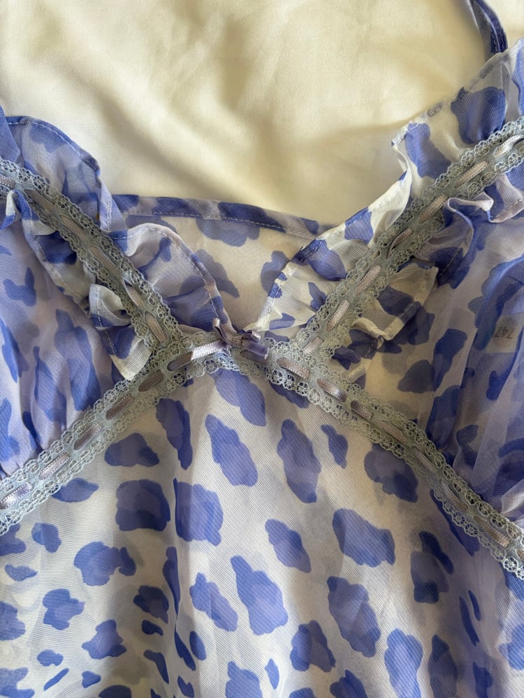 Vintage Y2K lilac leopard print semi sheer cropped cami with ribbon details