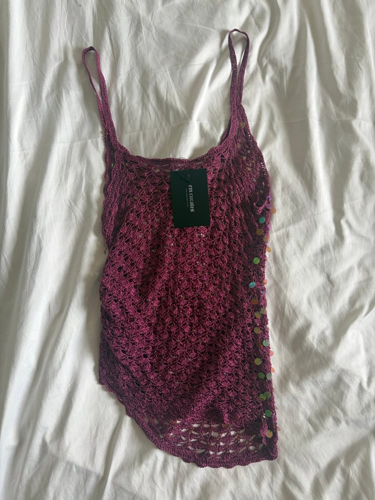 Vintage Y2K mauve iridescent ruched side sequin crochet cami top