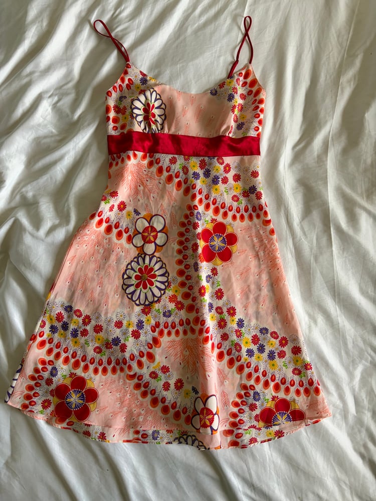 Vintage Y2K red floral mini dress with retro style print ribbon detail in underbust