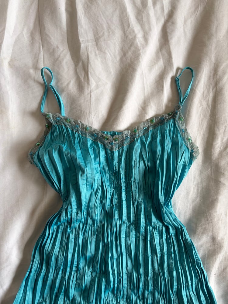 Vintage Y2K turquoise crinkle cami with sequin detail and beading on the bust