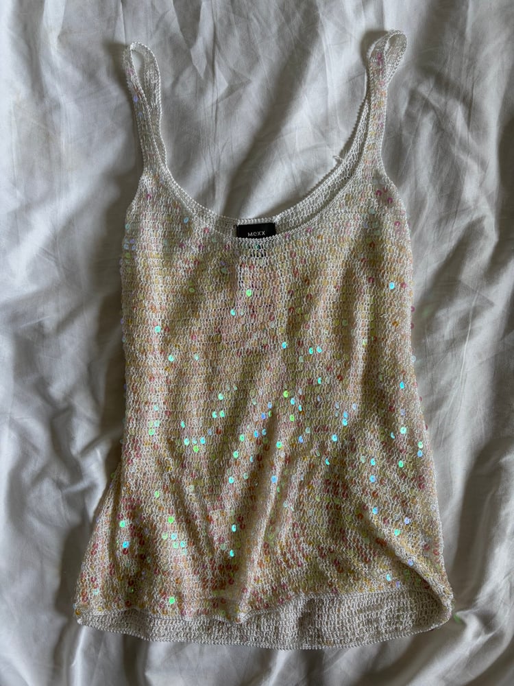 Vintage Y2K white iridescent sequin crochet cami